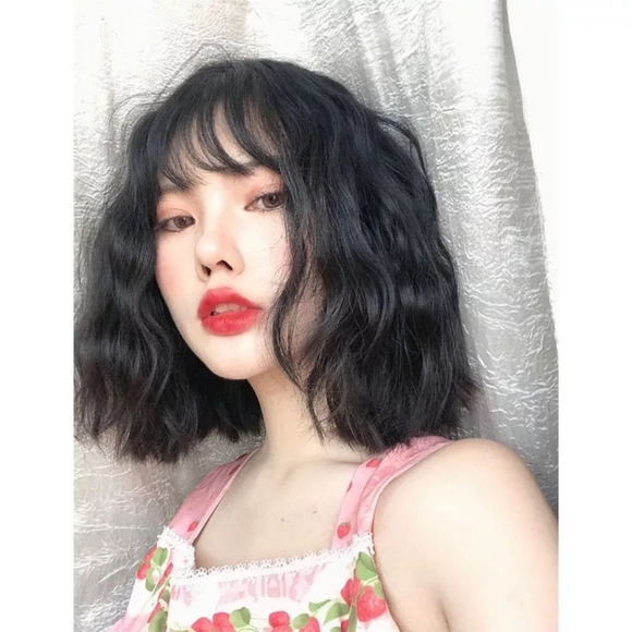 Curly Black Wig  Shoulder length Medium Short  main image 4